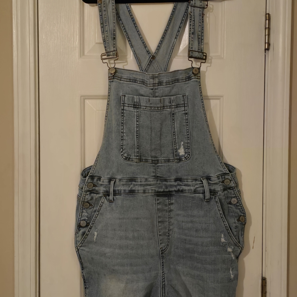 Judy Blue Light Wash Denim with Brown Accents